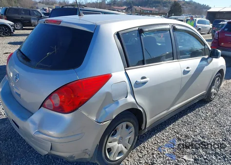 2011 Nissan Versa 1.8S z USA, uszkodzony, nr VIN 3N1BC1CP9BL405491